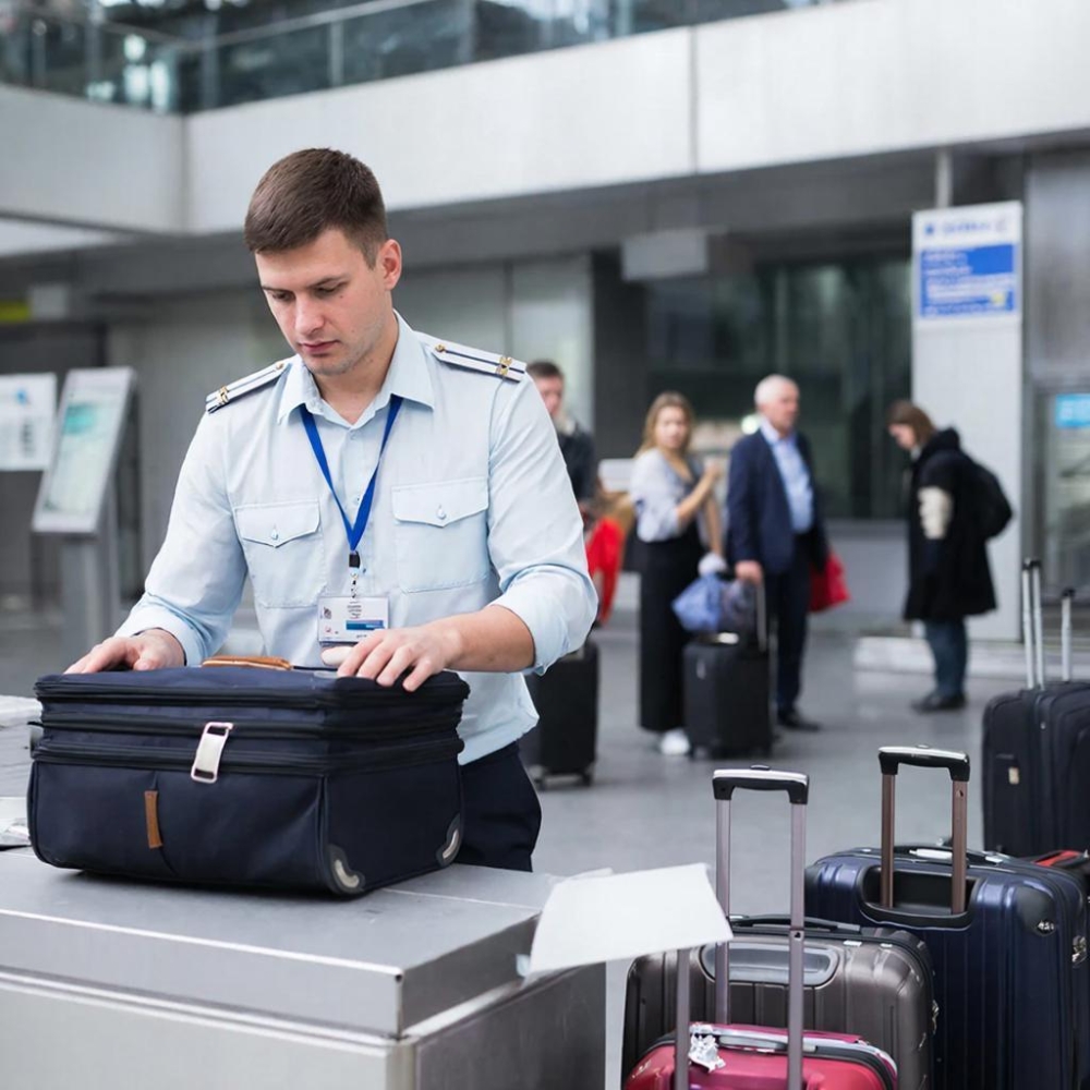 Сотрудник группы досмотра